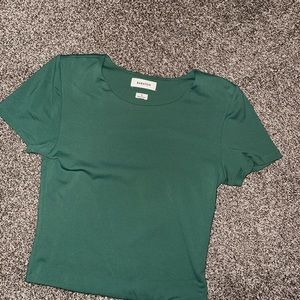 Green aritzia contour shirt medium